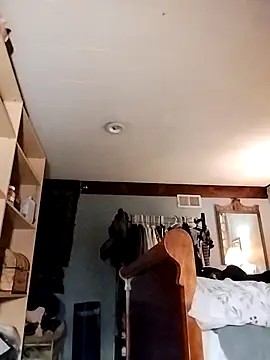 eatmeplease44 online show from 10.22.25