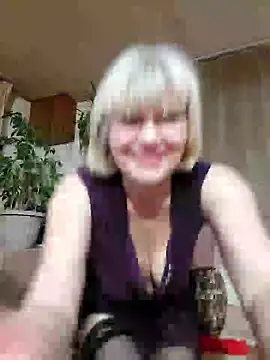 Snapshot of IrmaRose chatting on 02.12.25 IrmaRose online show from 02.12.25