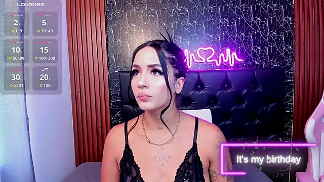 Snapshot of Tamara-evans chatting on 03.22.25 Tamara-evans online show from 03.22.25