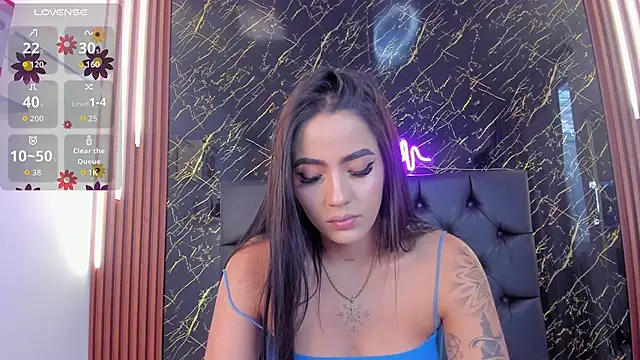 Snapshot of Tamara-evans chatting on 10.06.25 Tamara-evans online show from 10.06.25