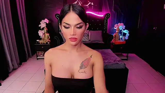 Snapshot of MsHannaSaint chatting on 01.14.25 MsHannaSaint online show from 01.14.25