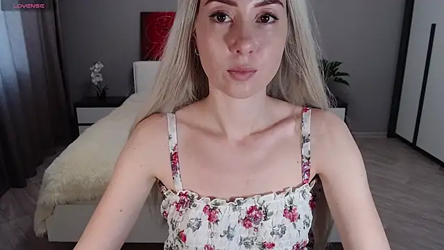 VictoriaTiger online show from 03.12.25