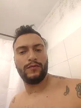 Snapshot of Lmfit chatting on 02.19.26 Lmfit online show from 02.19.26