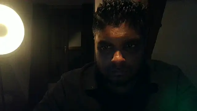 Snapshot of Bandusrilankasexymen chatting on 01.03.25 Bandusrilankasexymen online show from 01.03.25