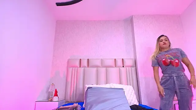  carolina fox online show from 11.21.25