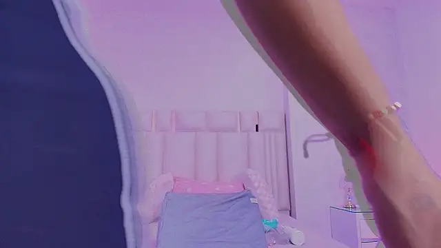  carolina fox online show from 03.13.26