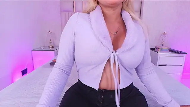  carolina fox online show from 05.22.26