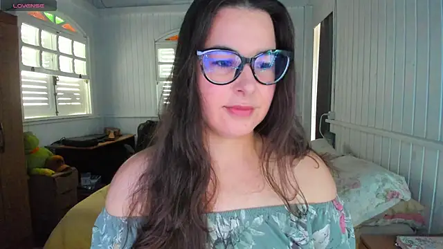 Snapshot of anna_love_hot chatting on 09.15.25 anna love hot online show from 09.15.25