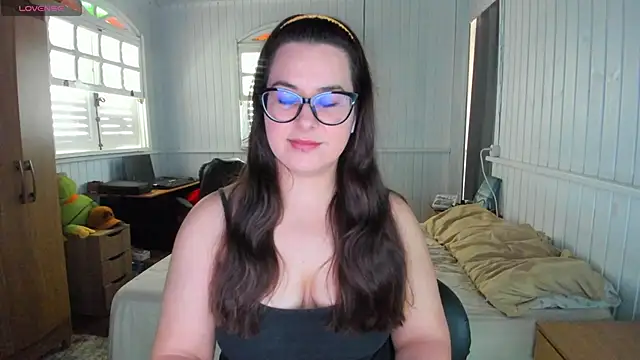 Snapshot of anna_love_hot chatting on 09.24.25 anna love hot online show from 09.24.25