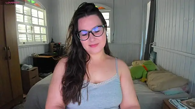 Snapshot of anna_love_hot chatting on 10.13.25 anna love hot online show from 10.13.25