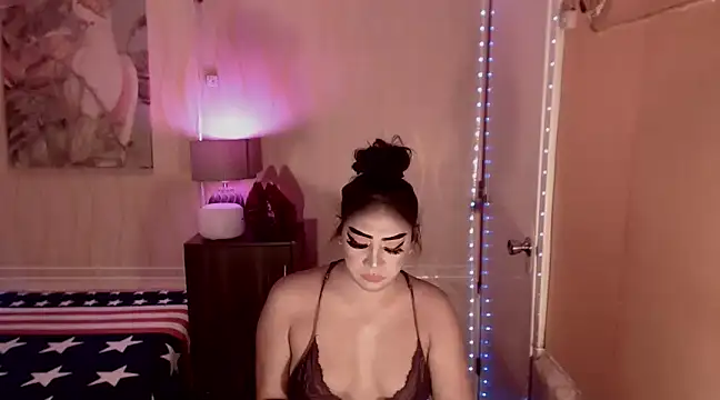 Snapshot of Biancafoxie chatting on 12.15.24 Biancafoxie online show from 12.15.24