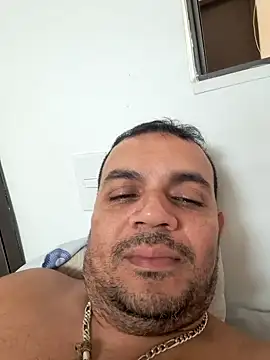 Snapshot of Ben_joseph1976 chatting on 01.01.25 Ben joseph1976 online show from 01.01.25