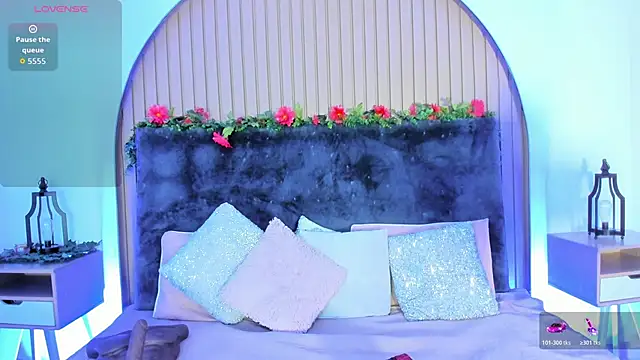 Karlagonzales  online show from 10.23.25