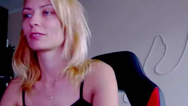 karo123421 online show from 10.04.25