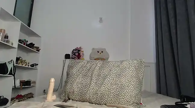 Snapshot of peeky_pinky chatting on 12.07.24 peeky pinky online show from 12.07.24