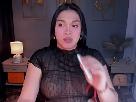 MaxeneCullens online show from 10.07.25