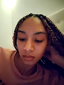 Leaberry online show from 11.14.25