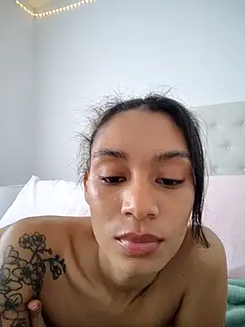 Leaberry online show from 11.16.25