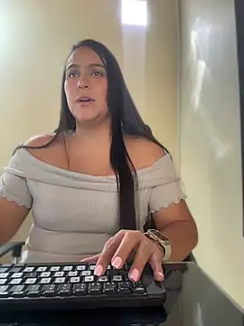 kendall 52 online show from 04.15.26