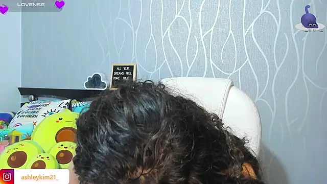 AshleyKim  online show from 10.25.25