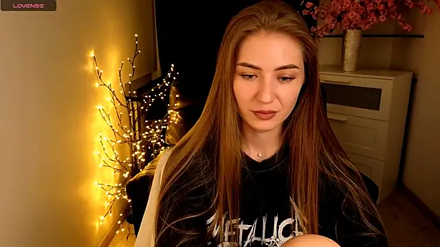 Adelyna Bird online show from 06.07.26
