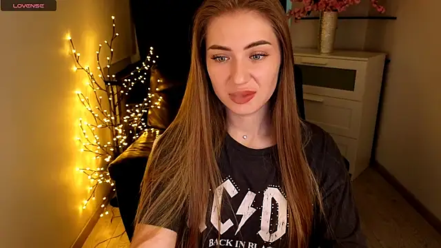 Adelyna Bird online show from 06.12.26