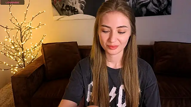Adelyna Bird online show from 06.18.26