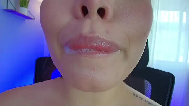 Snapshot of lisbet21x chatting on 02.13.25 lisbet21x online show from 02.13.25