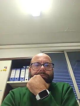 Dolceporco19 online show from 11.18.25