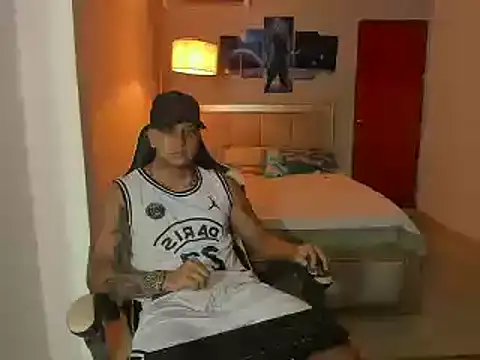 Snapshot of Jake_simons chatting on 12.13.24 Jake simons online show from 12.13.24