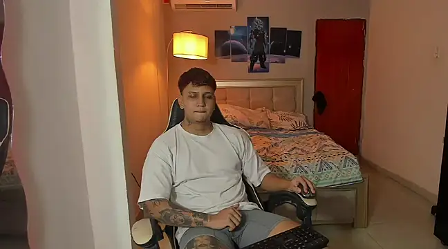 Snapshot of Jake_simons chatting on 01.07.25 Jake simons online show from 01.07.25