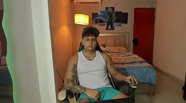 Snapshot of Jake_simons chatting on 01.09.25 Jake simons online show from 01.09.25