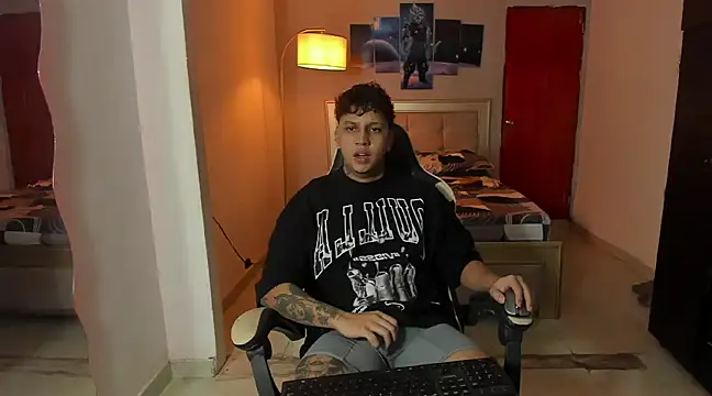 Snapshot of Jake_simons chatting on 02.09.25 Jake simons online show from 02.09.25