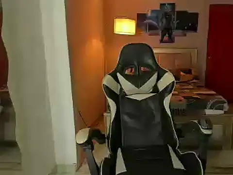 Snapshot of Jake_simons chatting on 02.22.25 Jake simons online show from 02.22.25