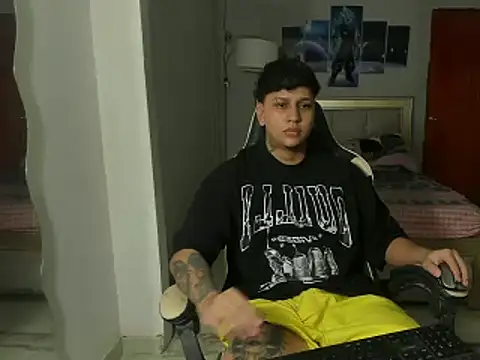 Snapshot of Jake_simons chatting on 03.19.25 Jake simons online show from 03.19.25