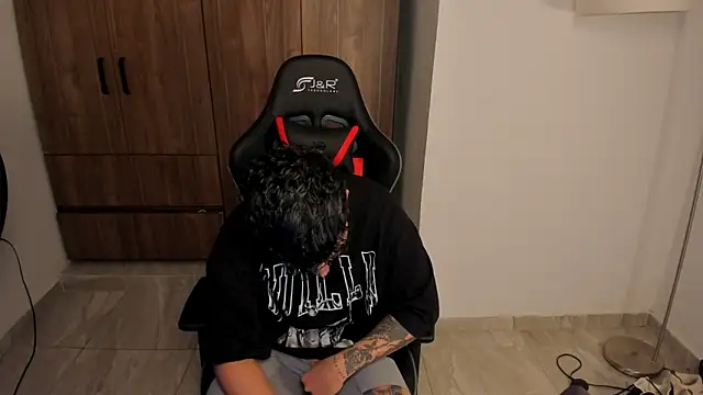 Snapshot of Jake_simons chatting on 11.09.25 Jake simons online show from 11.09.25