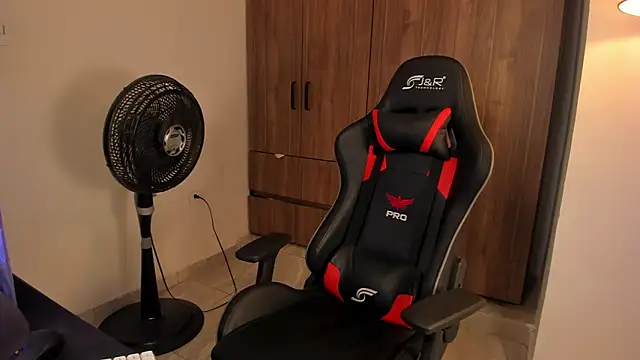 Snapshot of Jake_simons chatting on 02.15.26 Jake simons online show from 02.15.26