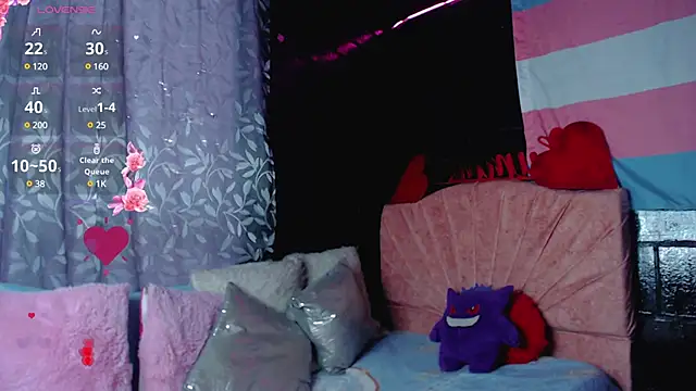 Snapshot of Summer_XO chatting on 03.01.25 Summer XO online show from 03.01.25