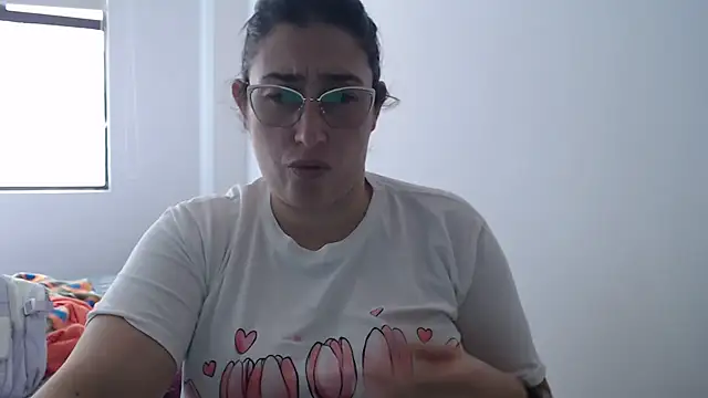 Snapshot of andreaisis2 chatting on 01.13.26 andreaisis2 online show from 01.13.26