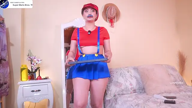 Snapshot of annie22love chatting on 10.17.25 annie22love online show from 10.17.25