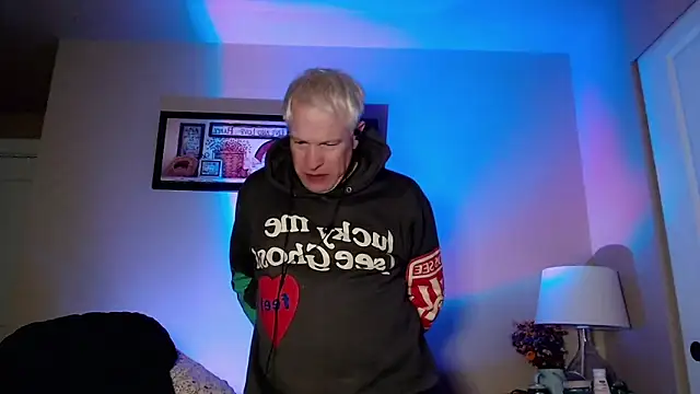 Snarfle82 online show from 12.01.25