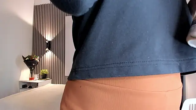 Zafiiraa online show from 10.29.25