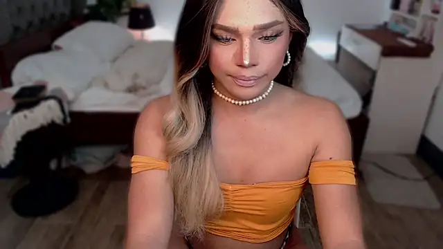 Snapshot of liaa_lurrecams chatting on 10.21.25 liaa lurrecams online show from 10.21.25