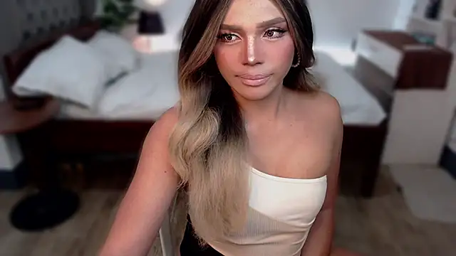 Snapshot of liaa_lurrecams chatting on 11.08.25 liaa lurrecams online show from 11.08.25