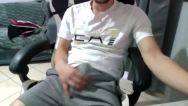 Snapshot of simoninside25 chatting on 10.20.25 simoninside25 online show from 10.20.25