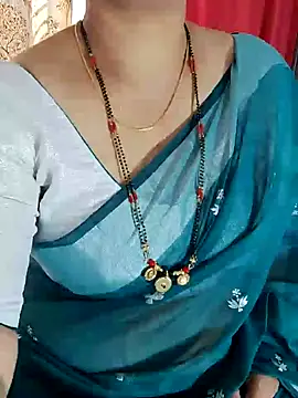 Snapshot of Indian_desi_wife chatting on 12.08.24 Indian desi wife online show from 12.08.24