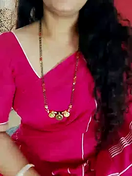 Snapshot of Indian_desi_wife chatting on 12.14.24 Indian desi wife online show from 12.14.24