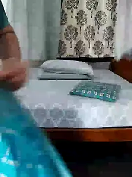 Snapshot of Indian_desi_wife chatting on 12.16.24 Indian desi wife online show from 12.16.24