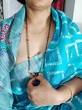 Snapshot of Indian_desi_wife chatting on 12.16.24 Indian desi wife online show from 12.16.24