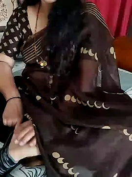 Snapshot of Indian_desi_wife chatting on 12.26.24 Indian desi wife online show from 12.26.24